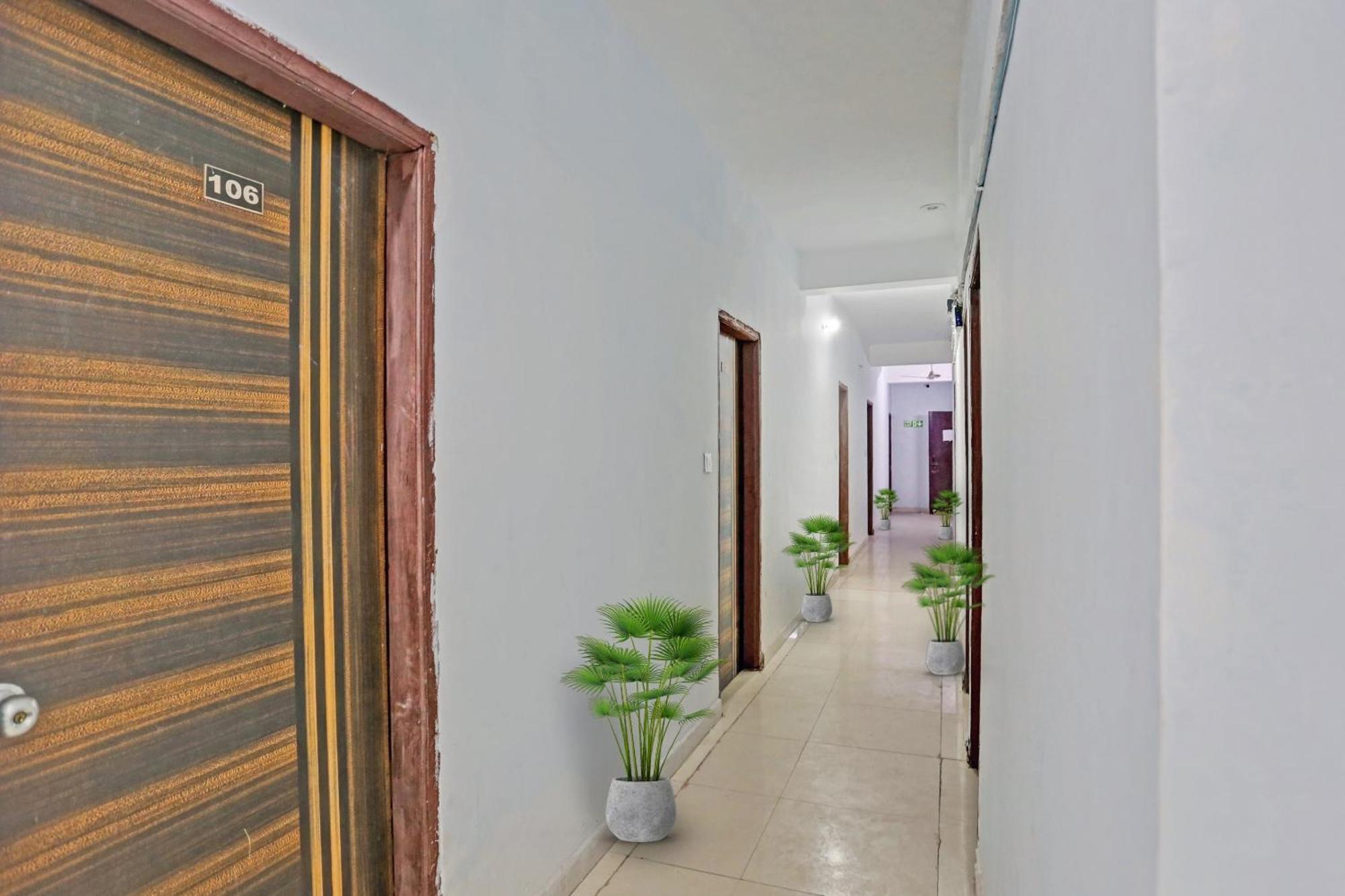 Hotel O Imperial Residency Near Dashrath Puri Metro Station Νέο Δελχί Εξωτερικό φωτογραφία