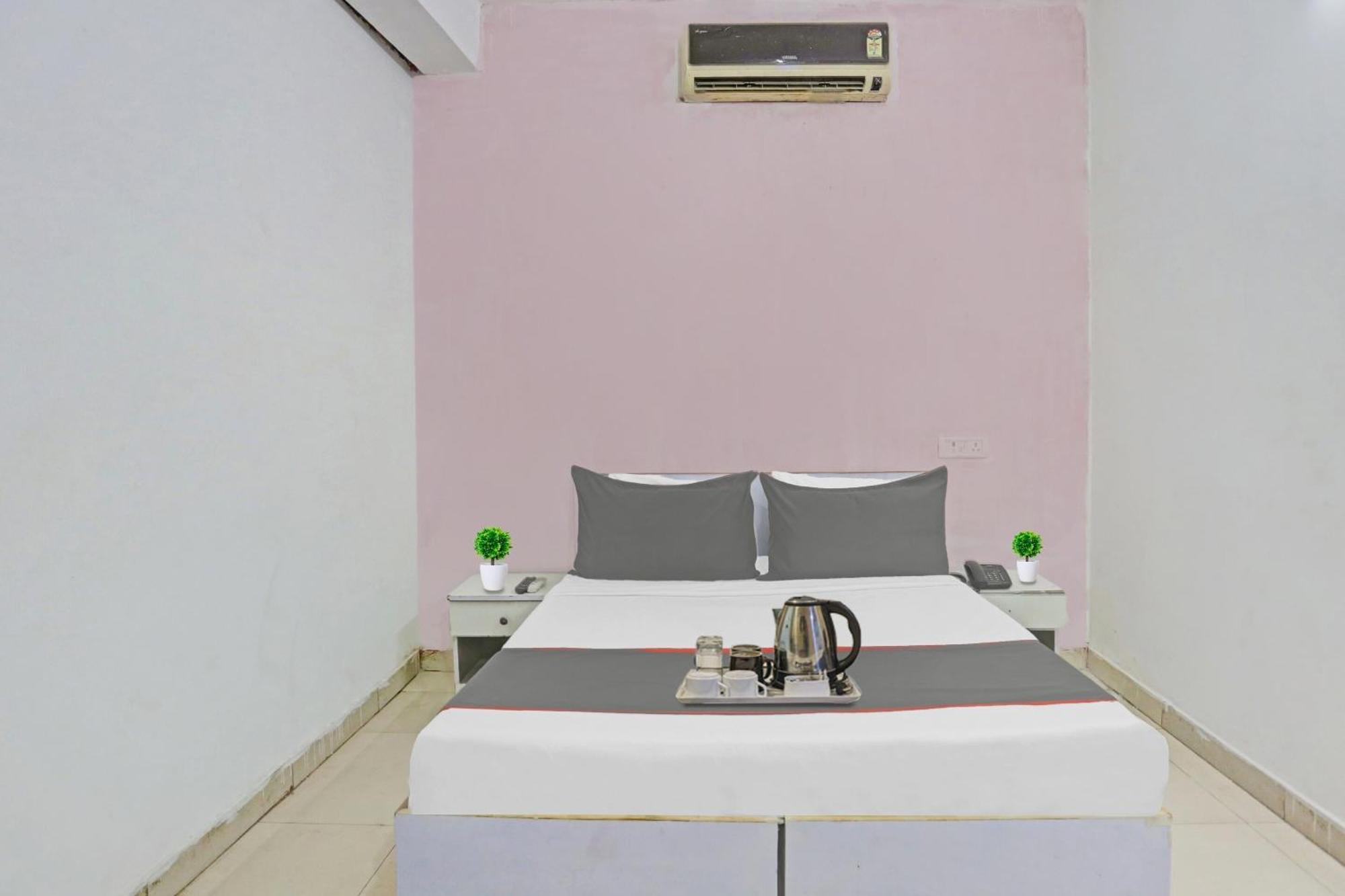 Hotel O Imperial Residency Near Dashrath Puri Metro Station Νέο Δελχί Εξωτερικό φωτογραφία