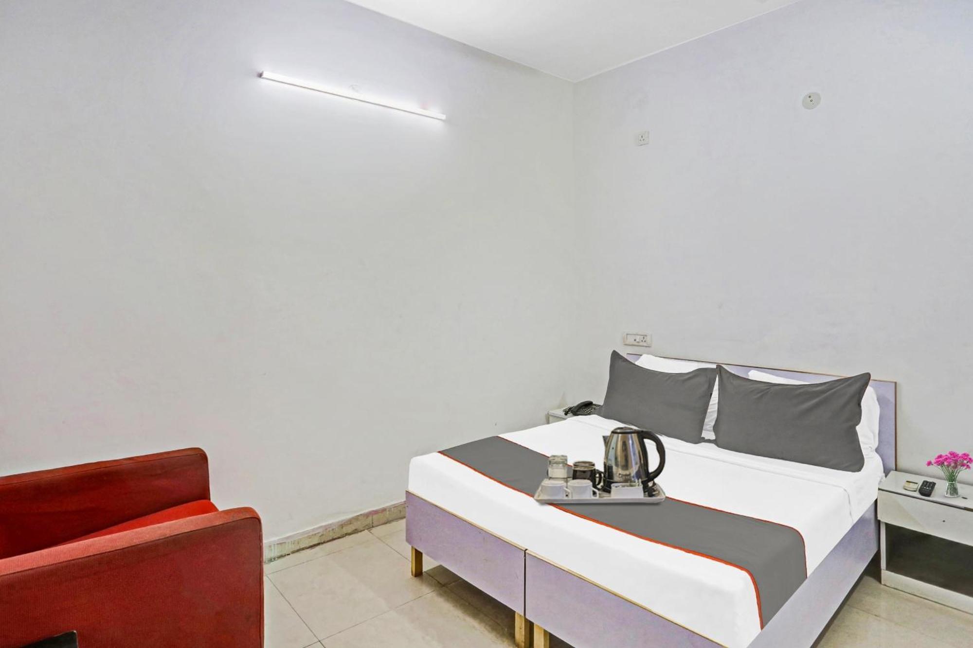 Hotel O Imperial Residency Near Dashrath Puri Metro Station Νέο Δελχί Εξωτερικό φωτογραφία