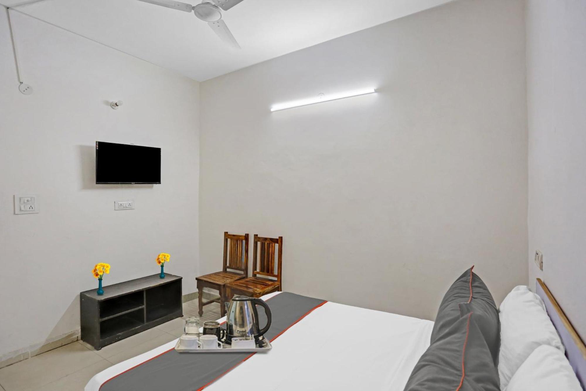 Hotel O Imperial Residency Near Dashrath Puri Metro Station Νέο Δελχί Εξωτερικό φωτογραφία